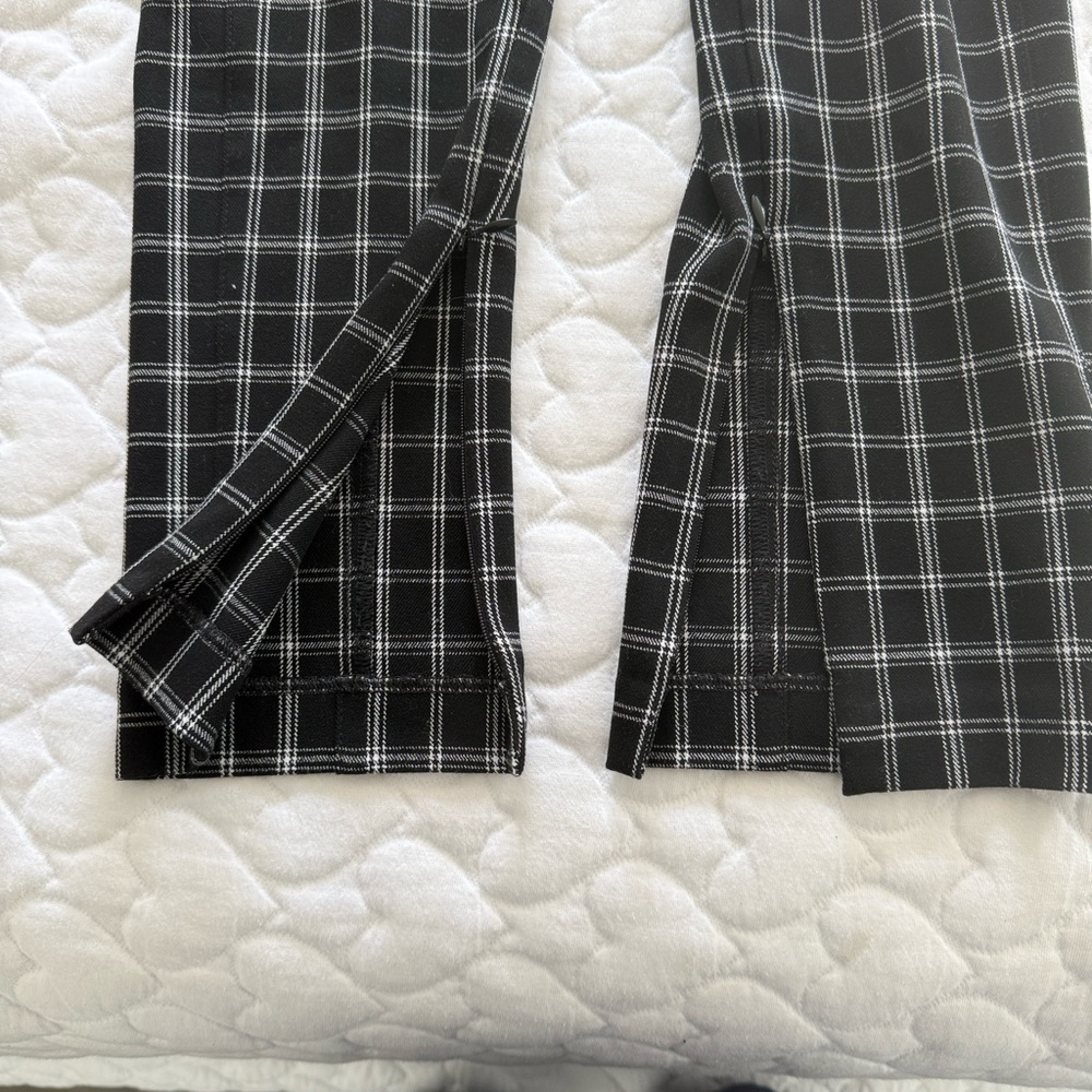 Ann Taylor Black and White Plaid Cropped Pants - Picture 4 of 4